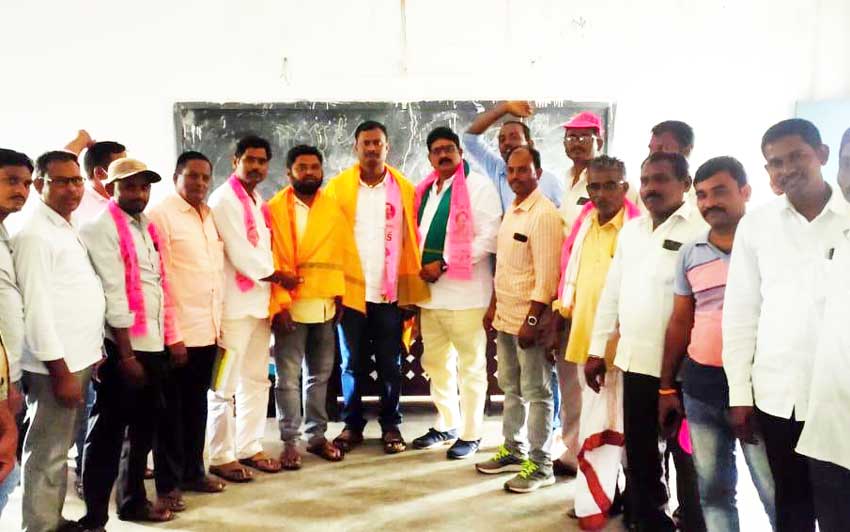 ముమ్మరంగా మండల కమిటీలు