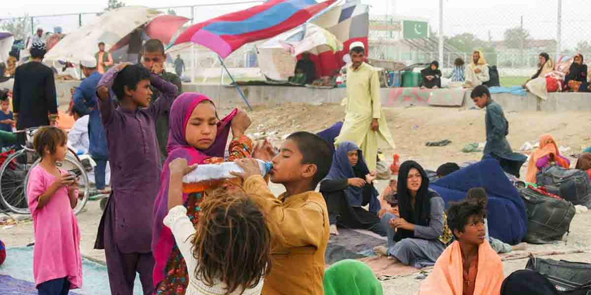 ఆక‌లి రాజ్యంగా ఆఫ్ఘ‌నిస్థాన్‌.. 30 శాతం మందికి తిండి దొర‌క‌ని దుస్థితి..!