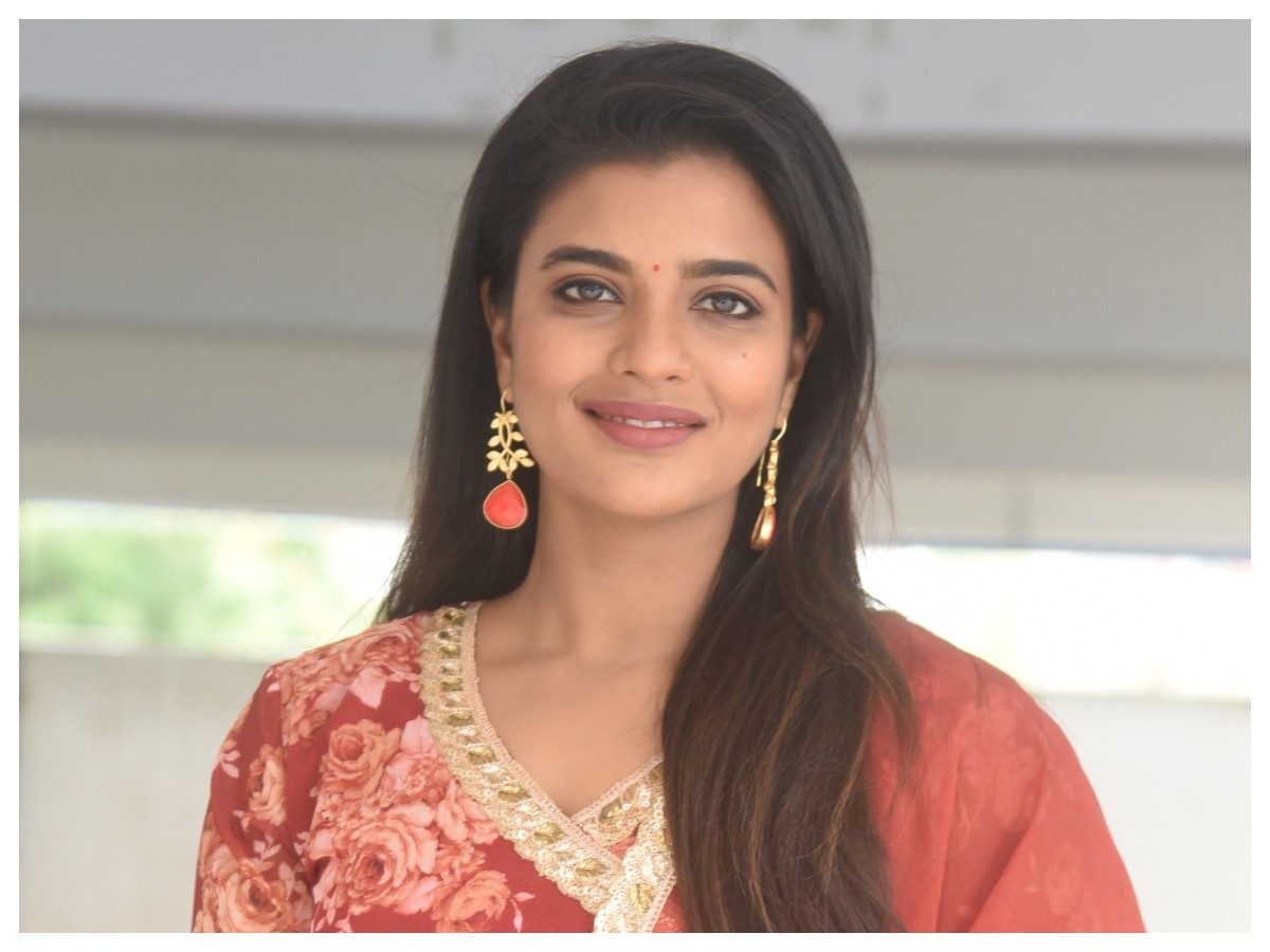 Aishwarya Rajesh | ఐశ్వర్య రాజేష్ బ్యూటిఫుల్ ఫొటోస్