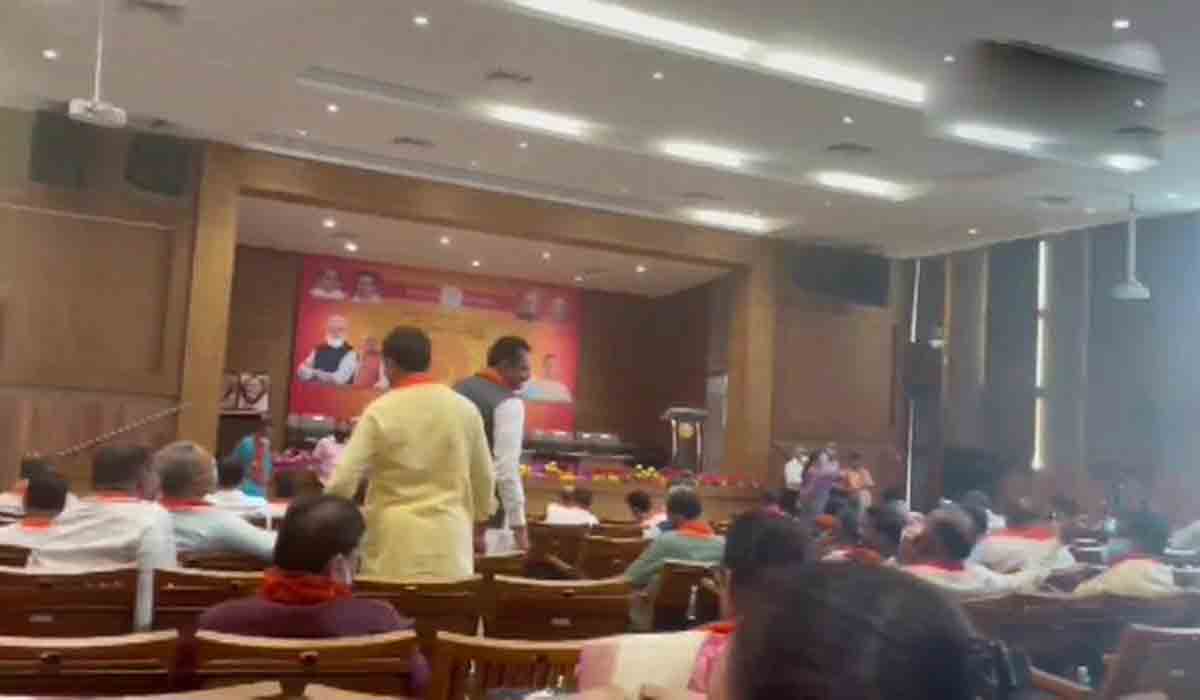 BJLP Meet: గుజ‌రాత్‌లో కొత్త సీఎం ఎన్నిక‌.. స‌మావేశ‌మైన‌ బీజేపీ శాస‌న‌స‌భాప‌క్షం