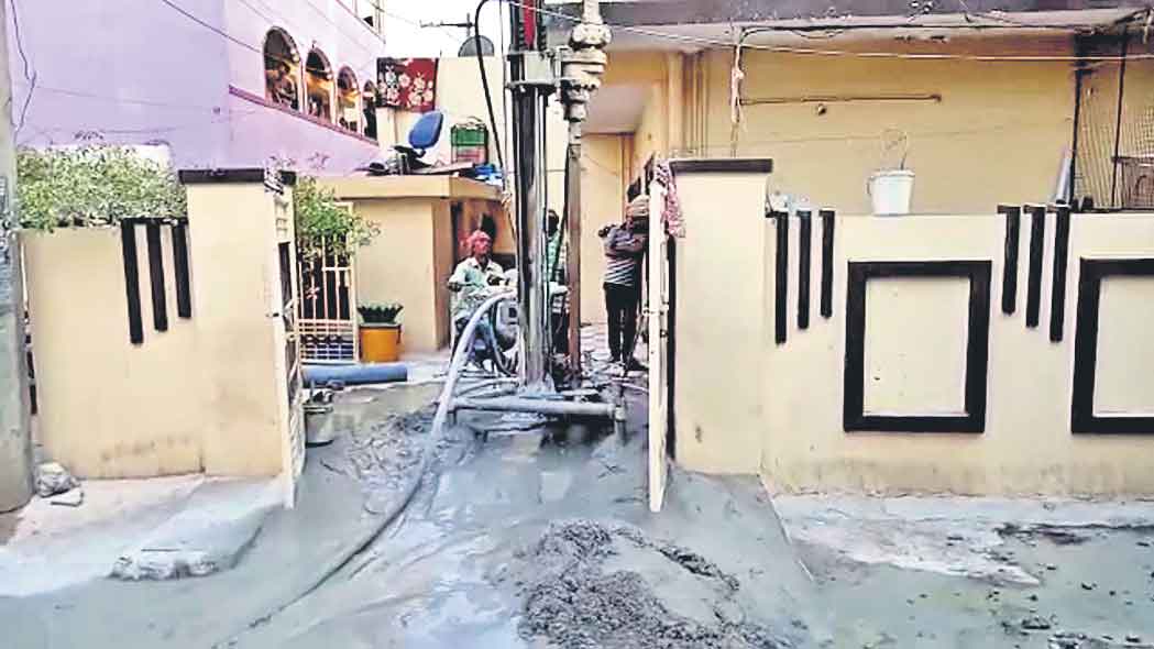 బోర్‌ నీటిపై కేంద్రం పన్ను!