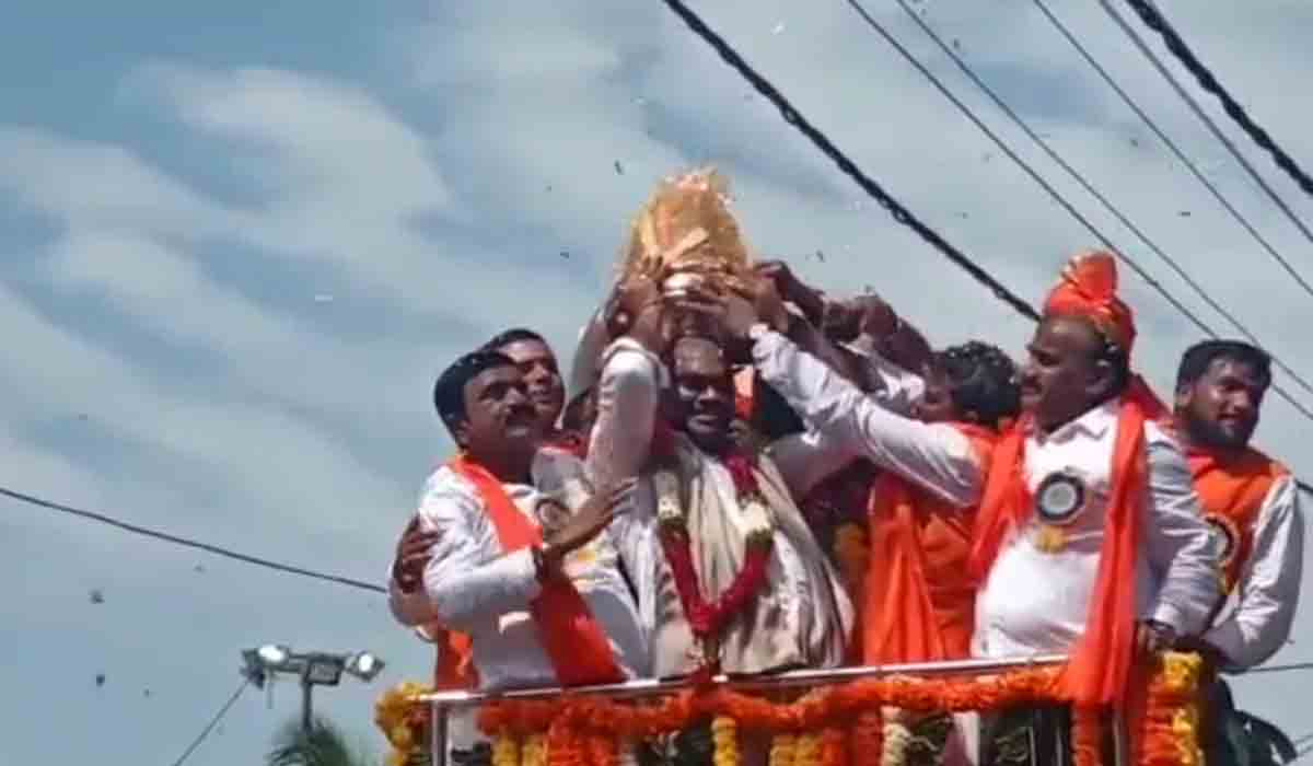 రూ.18.9 లక్షలు పలికిన బాలాపూర్‌ లడ్డూ