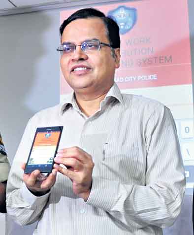 ఠంచనుగా నిధులు