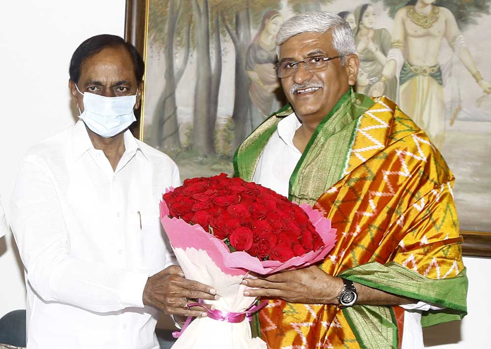 సీమ లిఫ్టును ఆపాలి