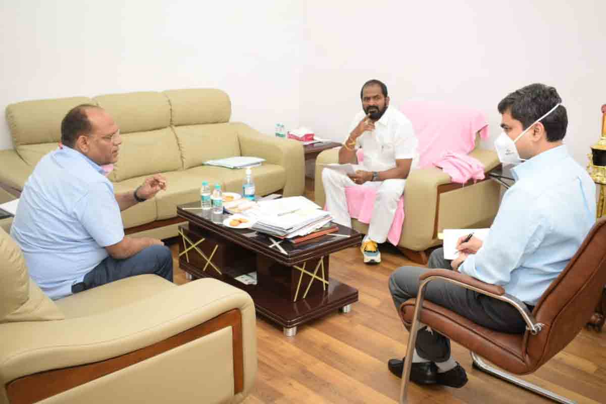 ఎక్సైజ్‌ కొత్త పాలసీపై మంత్రి సమీక్ష