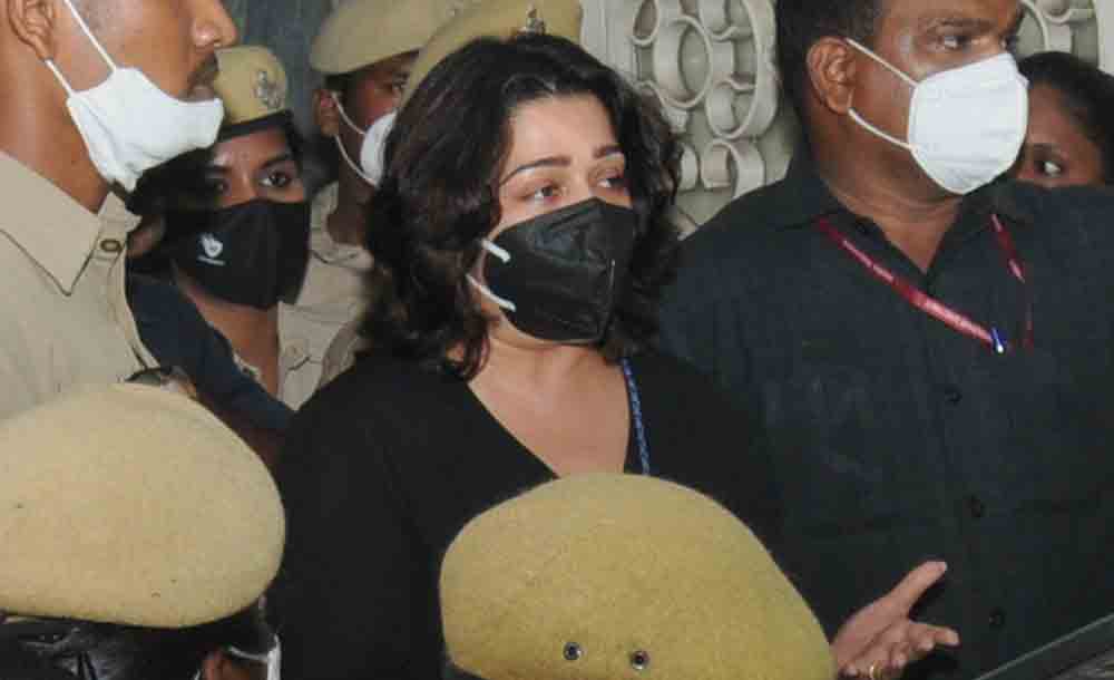 ఆ డబ్బులు ఎందుకు పంపారు..?