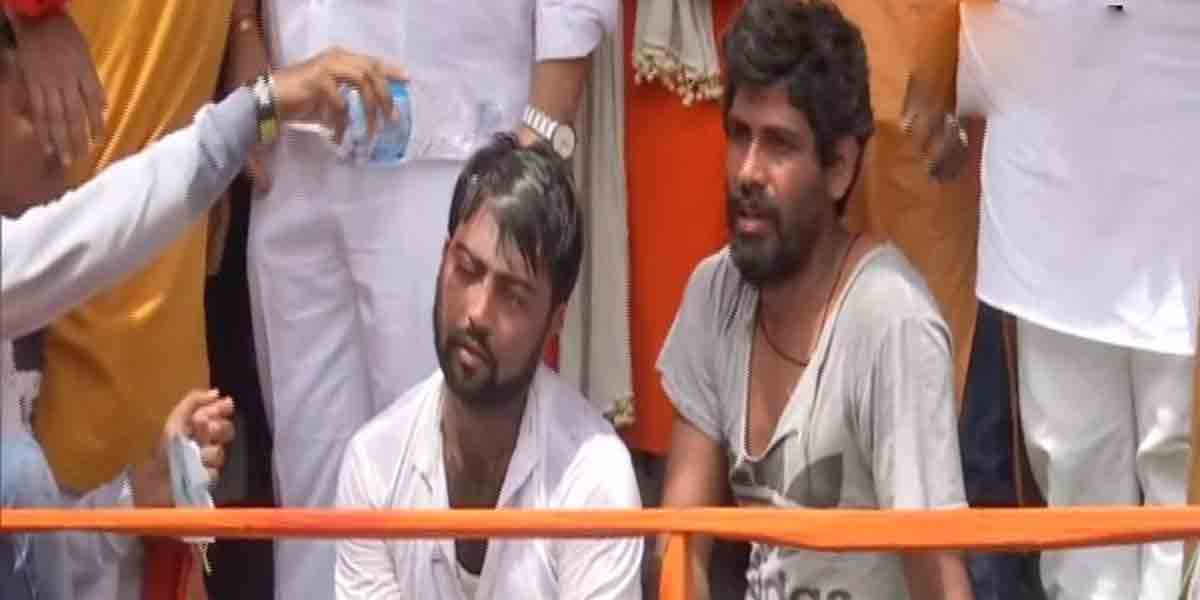 కోల్‌క‌తాలో జోరుగా ఉపఎన్నిక‌ల ప్ర‌చారం.. బీజేపీ, టీఎంసీ కార్య‌క‌ర్త‌ల‌ మ‌ధ్య దాడులు