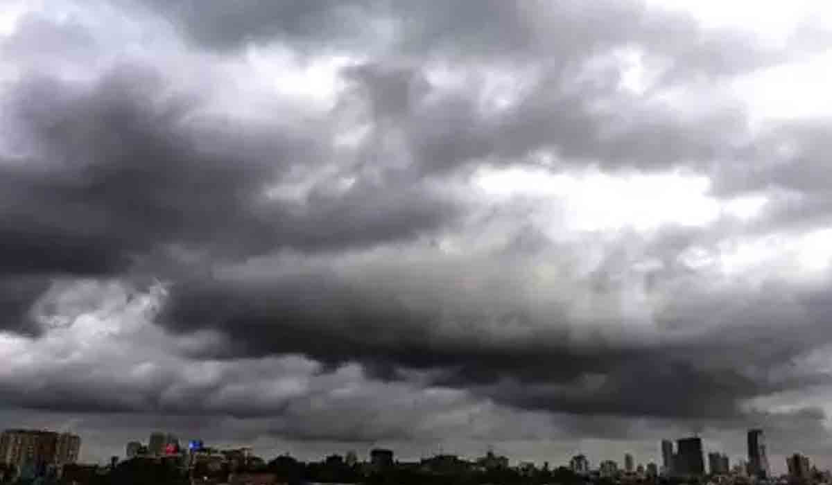 బంగాళాఖాతంలో అల్పపీడనం.. నేడు, రేపు వానలు