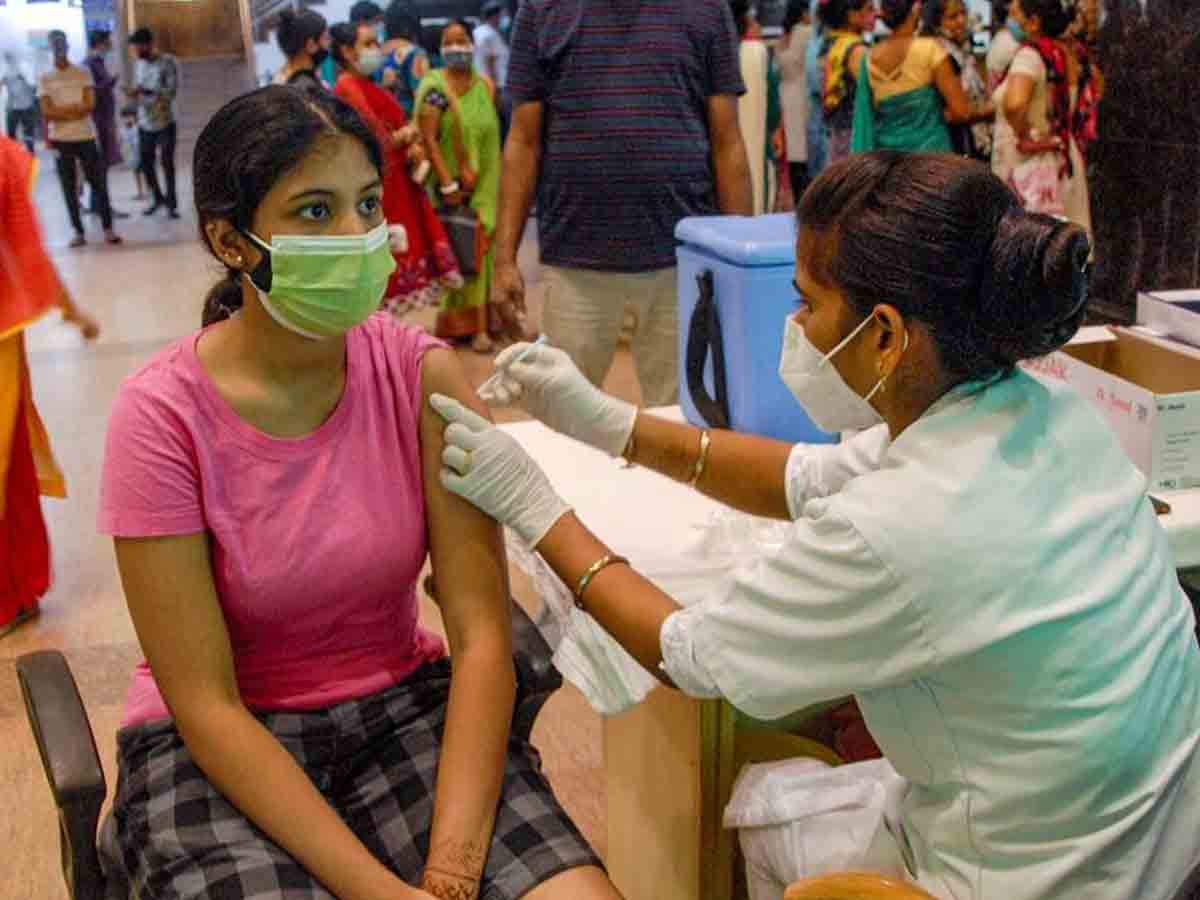 కేర‌ళ‌లో ఇవాళ‌ భారీగా క‌రోనా కేసులు.. 52 వేలు దాటిన మ‌ర‌ణాలు..!