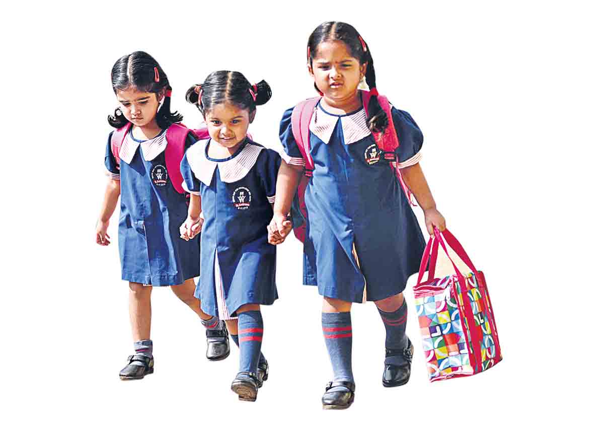 ఆటాపాటా.. మళ్లీ బడి బాట