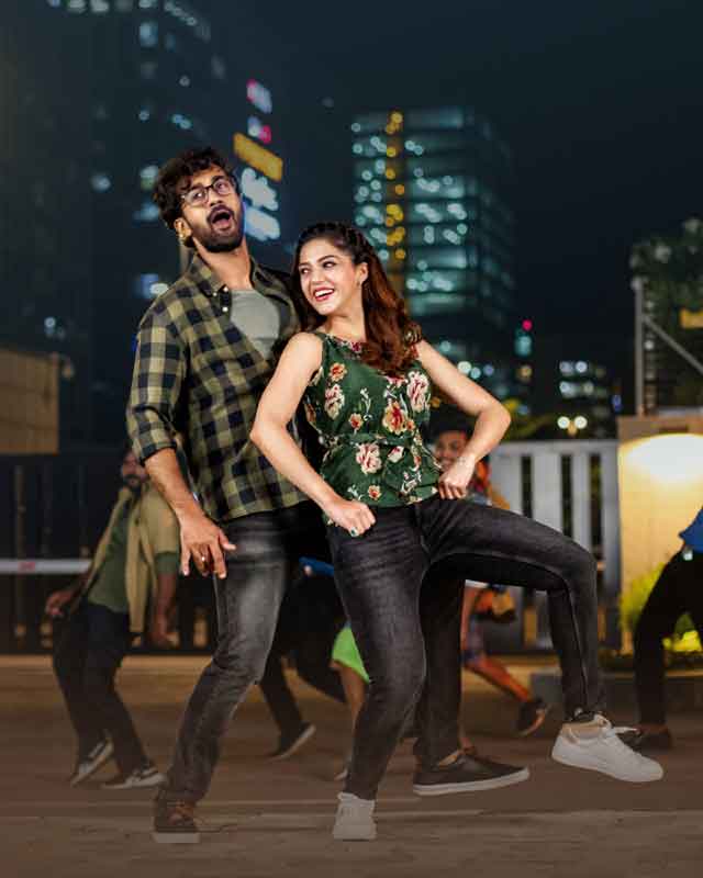 ఎక్కేసిందే.. పాట ఎక్కేసిందే..