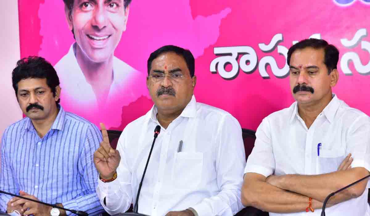 కోచ్‌ ఫ్యాక్టరీ సాధించాకే బీజేపీ నేతలు తెలంగాణలో తిరగాలి : మంత్రి ఎర్రబెల్లి