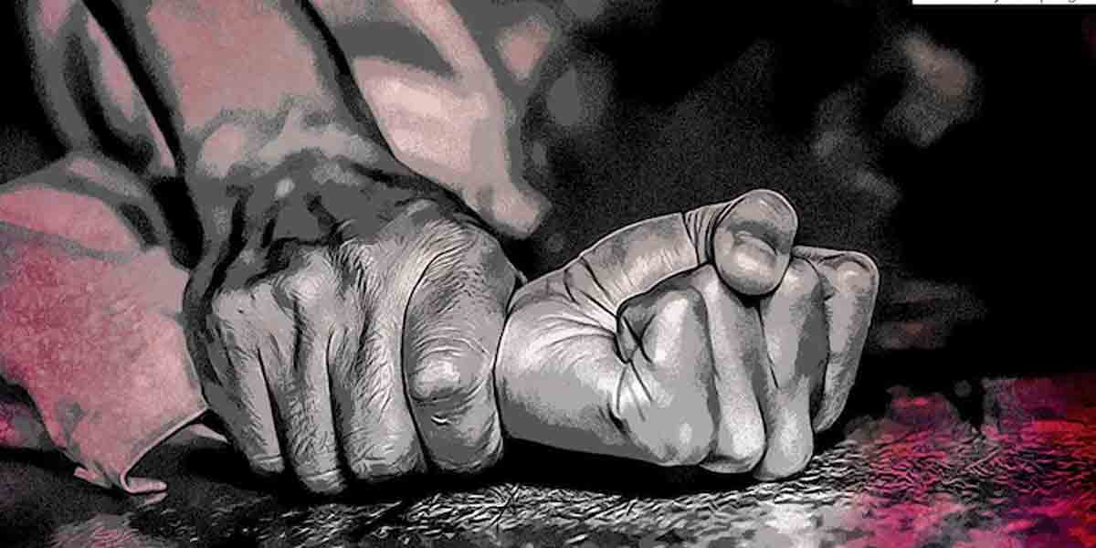 క‌న్న కూతురుపై మ‌ళ్లీమ‌ళ్లీ అత్యాచారం.. ఫిర్యాదు స్వీక‌రించ‌ని పోలీసులు.. బాధితురాలి ఆత్మ‌హ‌త్య‌