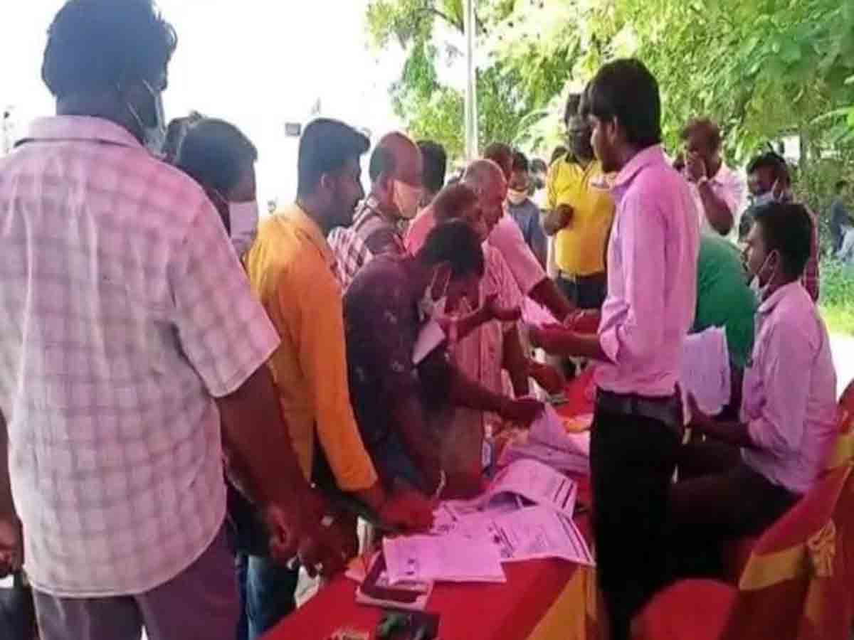 తమిళనాడు పెట్రోల్‌ బంక్‌లో లీటర్‌ పెట్రోల్‌ ఉచితం.. ఎందుకంటే?