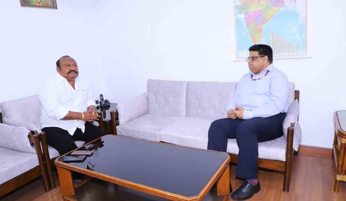 ధాన్యం సేకరణలో అండగా నిలవాలి: మంత్రి గంగుల