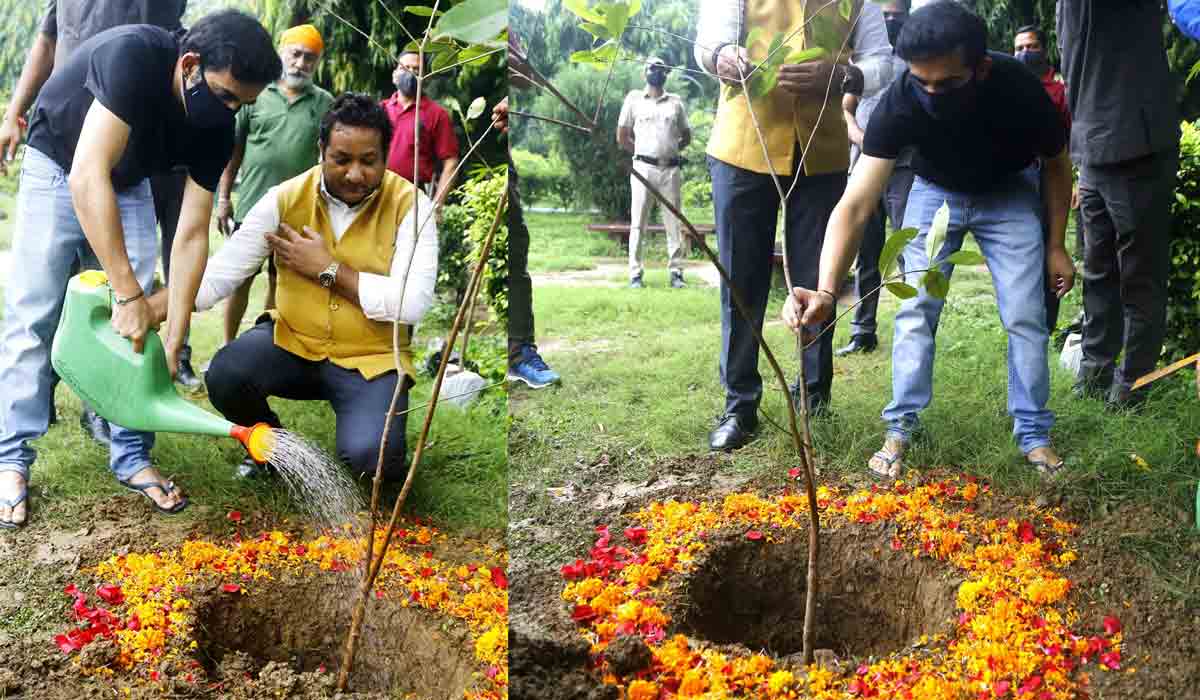 గ్రీన్ ఇండియా చాలెంజ్‌లో పాల్గొన్న గౌతమ్‌ గంభీర్‌