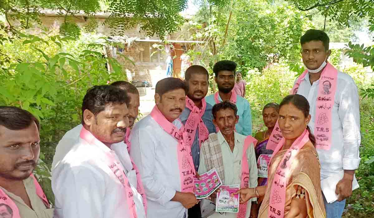 Huzurabad | ‘గెల్లు’ గెలుపు కోసం ఇంటింటి ప్ర‌చారం