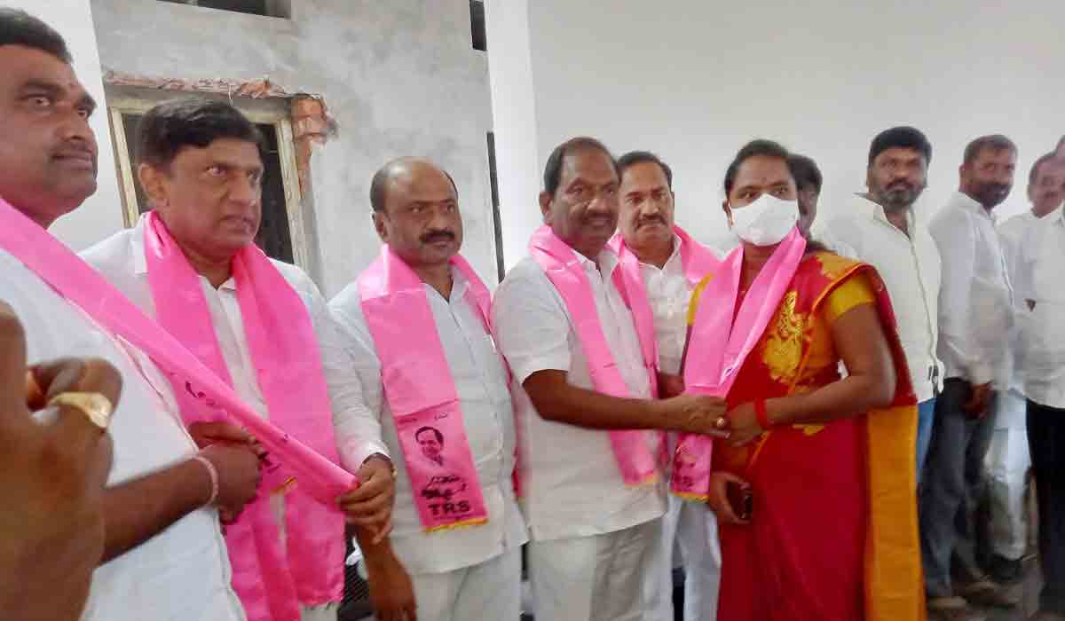 Huzurabad | టీఆర్ఎస్లోకి కమలాపూర్ కమలం ఎంపీపీ
