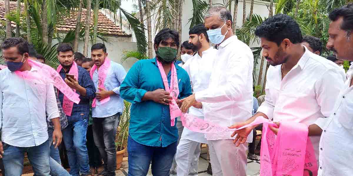 బీజేపీ నేత‌లు హూజూరాబాద్‌లో ఏం చెప్పి ఓట్లడుగుతారు..?: మంత్రి హ‌రీష్‌రావు