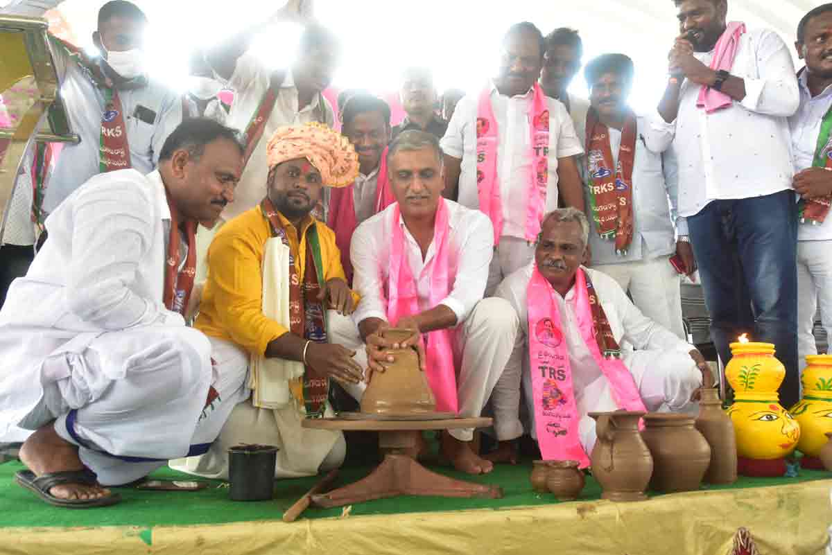 బీజేపీని ఓటుతోనే పోటు పొడవాలి