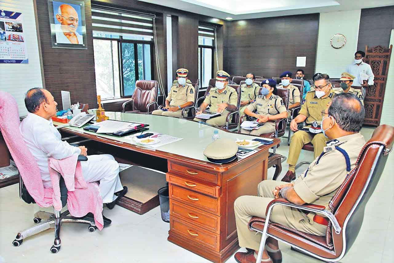 జల్లెడ పడుతున్నారు!