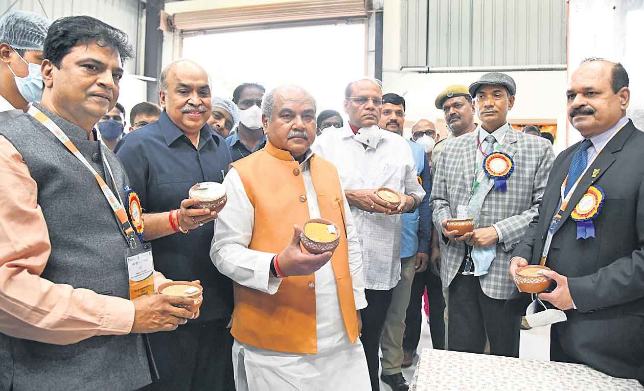 నాణ్యమైన ధాన్యమే కొంటాం