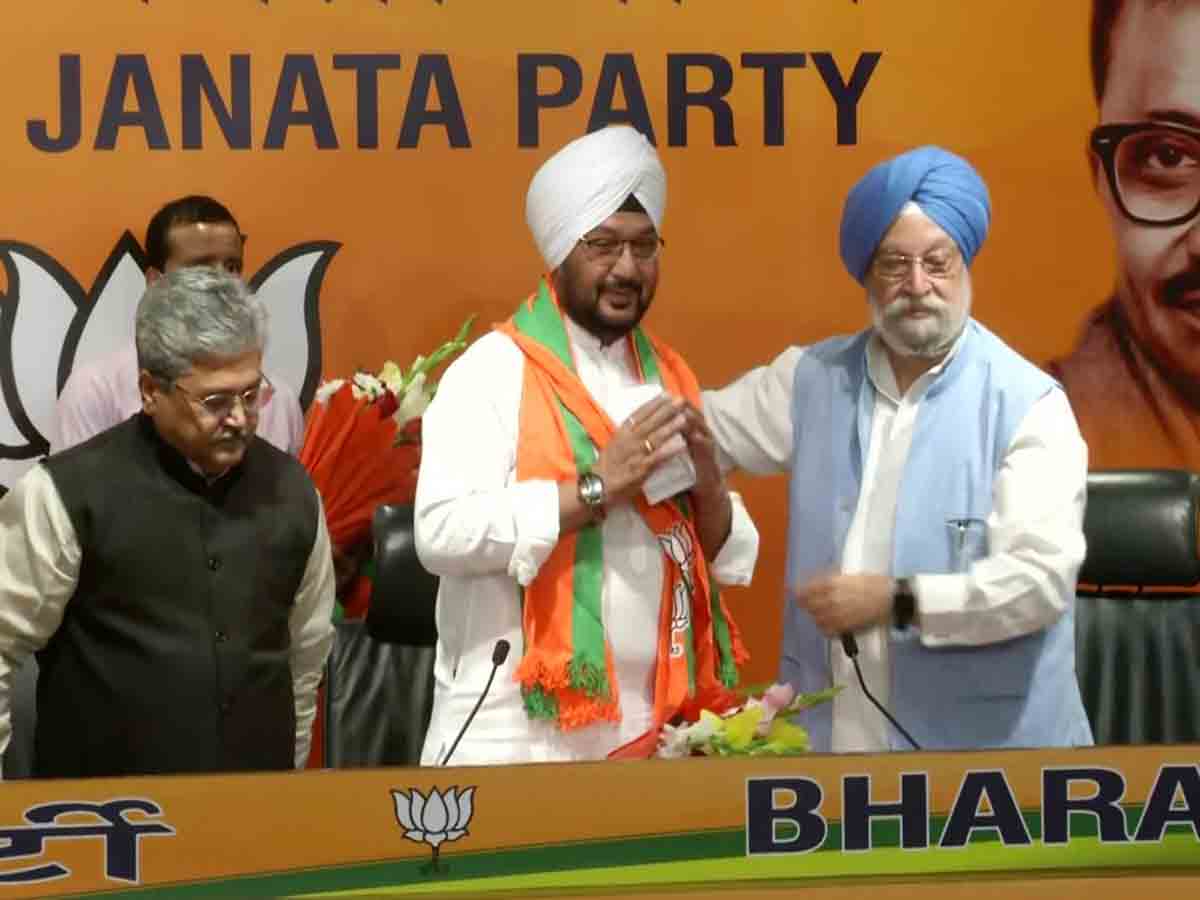 బీజేపీలో చేరిన మాజీ రాష్ట్రపతి మనవడు