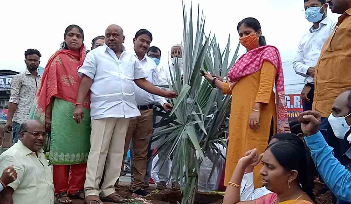 అభివృద్ధిలో భాగస్వామ్యం కావాలి : ఎమ్మెల్యే జోగు రామన్న