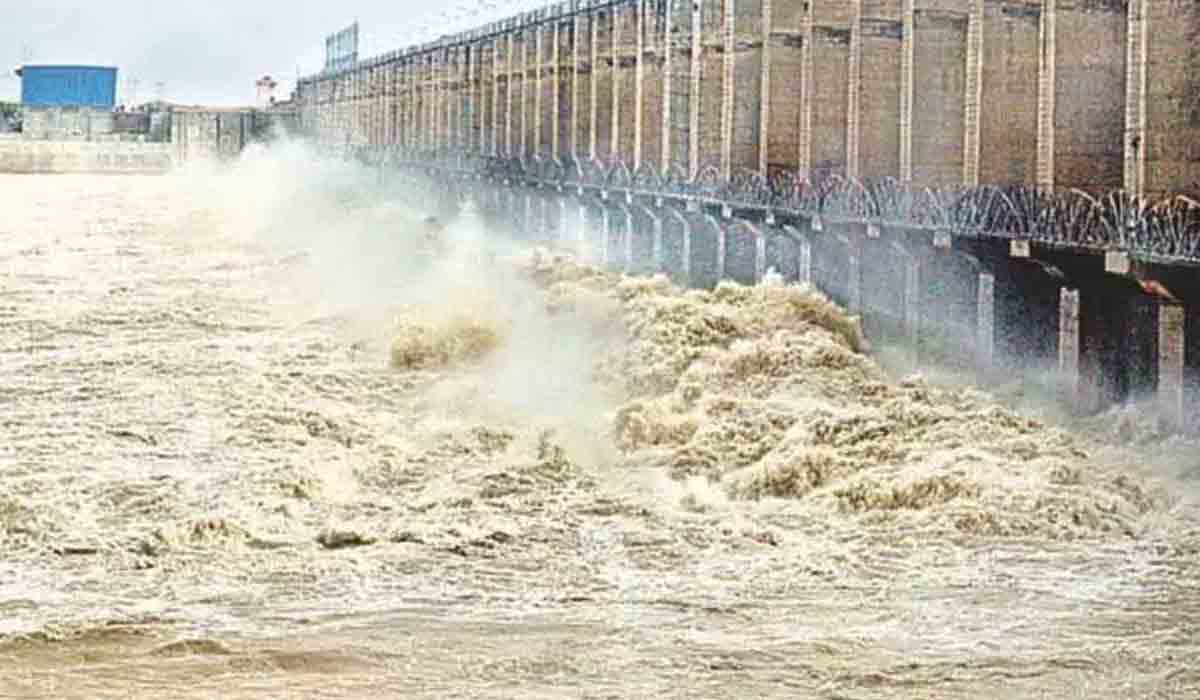 జూరాలకు 1.50 లక్షల క్కూసెక్కుల వరద..