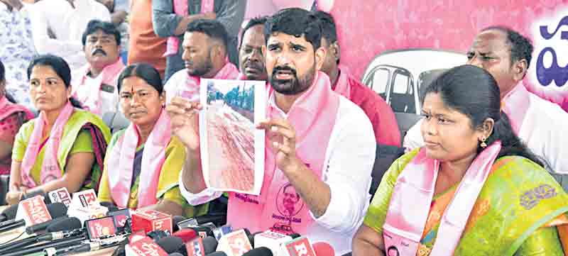 ఈటలకు మూడు వేల ఎకరాలు