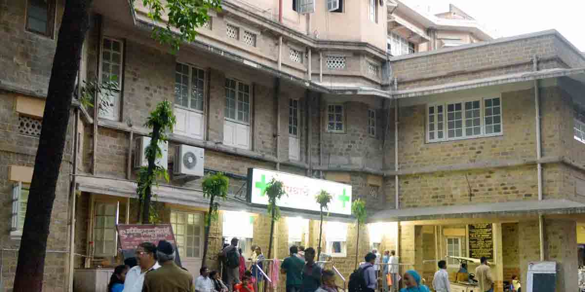 KEM Medical College | 29 మంది విద్యార్థులకు కరోనా