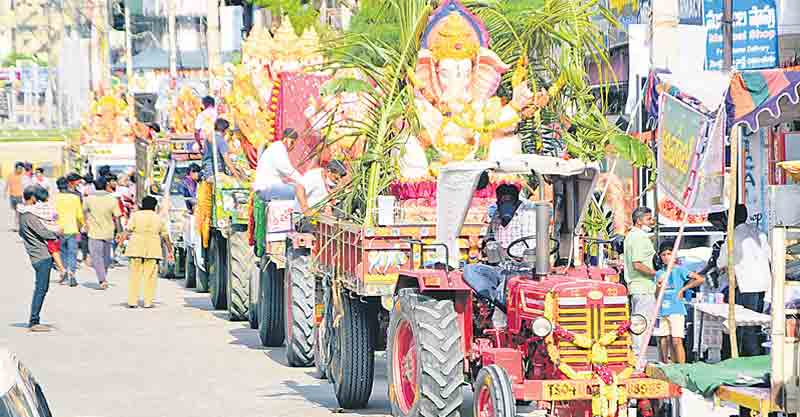 వె(మ)ళ్లిరా గణపయ్య..
