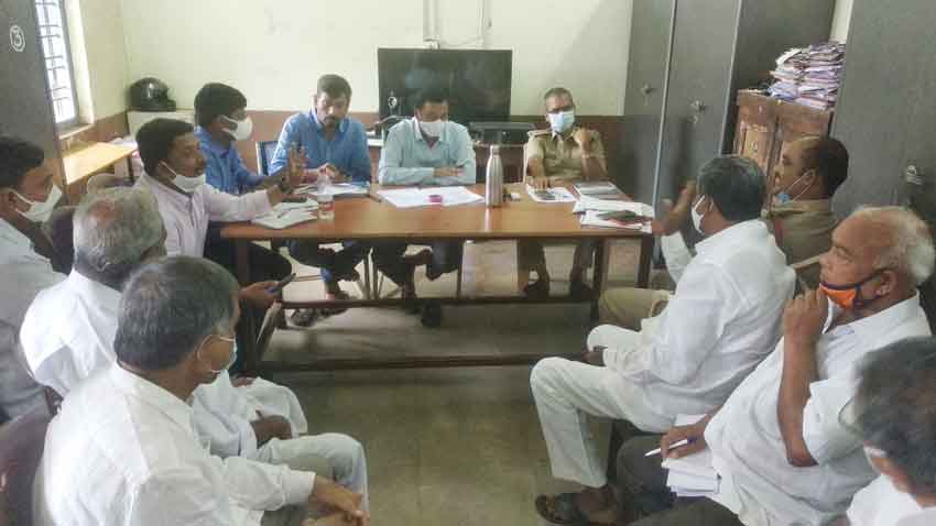 పామాయిల్‌ అక్రమ రవాణాపై ఉక్కుపాదం