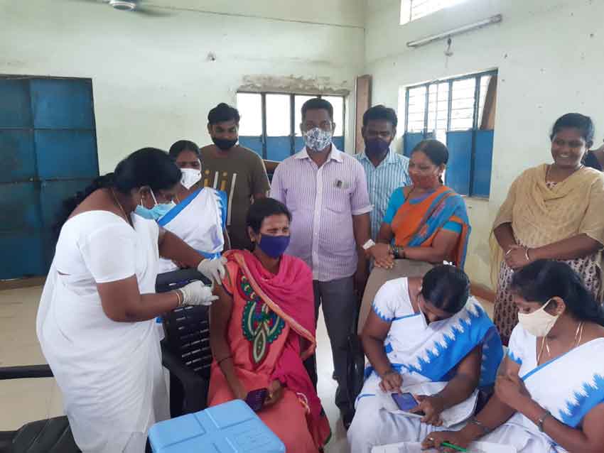 ఆ పల్లెల్లో శత శాతం వ్యాక్సినేషన్‌