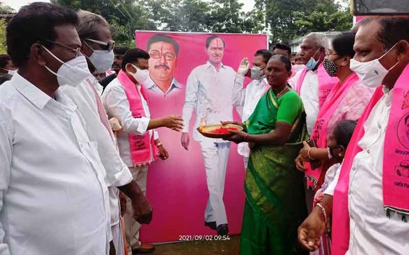 ఎస్సీల తలరాతను మార్చేదే..‘దళితబంధు’