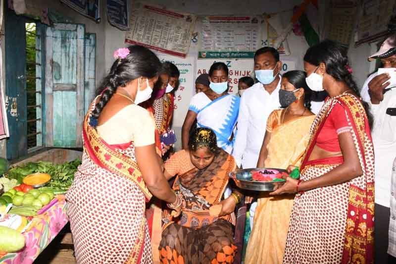 బుగ్గచెరువు అలుగుకు మరమ్మతులు చేయాలి