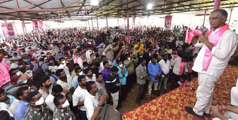 కమలాపూర్‌ గడ్డ.. గులాబీకి అడ్డా