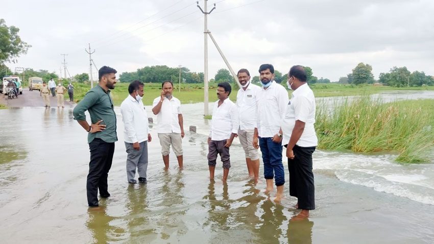 రహదారులపై కల్వర్టుల నిర్మాణానికి కృషి