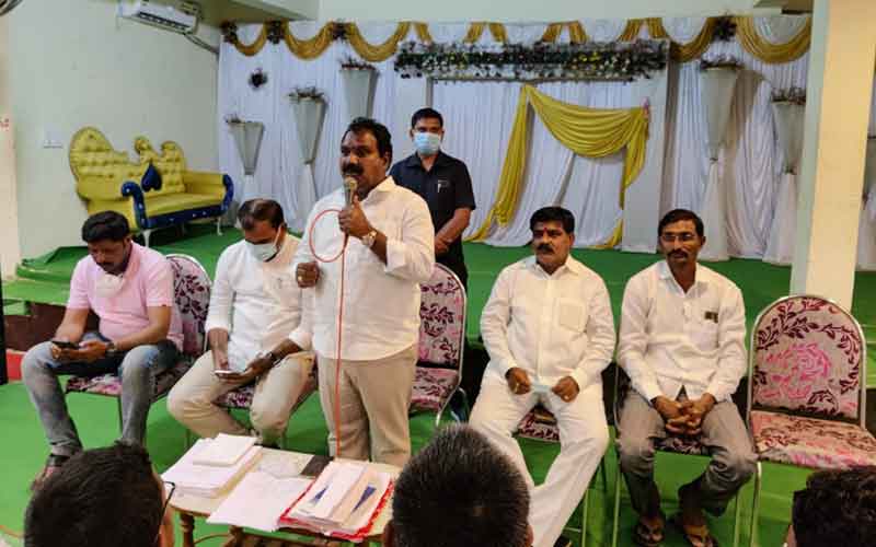 బీజేపీ కుట్రలను భగ్నం చేయాలి