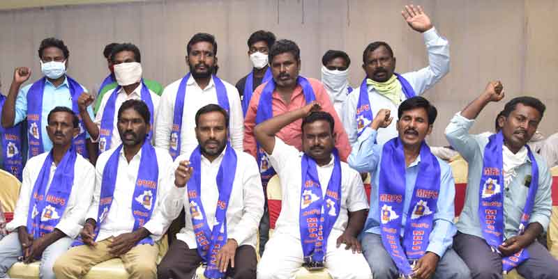 దళితుల ఓటడిగే హక్కులేదు