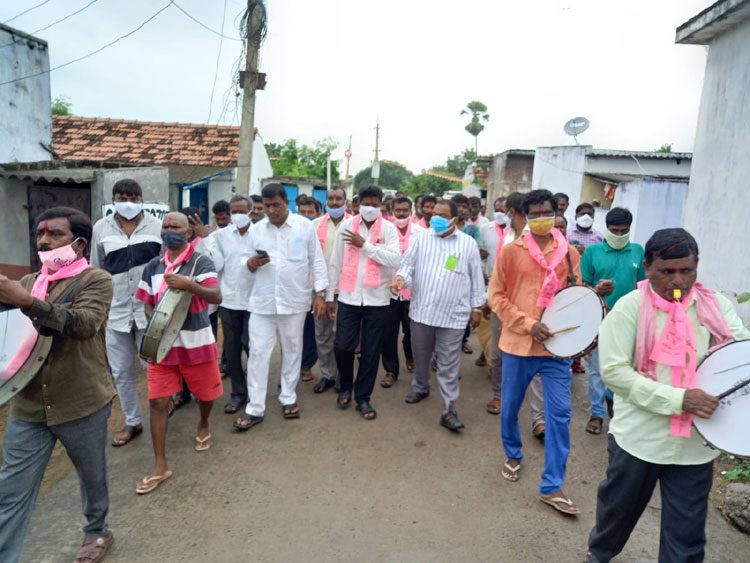 అణగారిన వర్గాలకు అండగా సీఎం