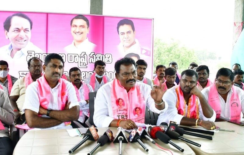 ఓటమి భయం పట్టుకున్నది