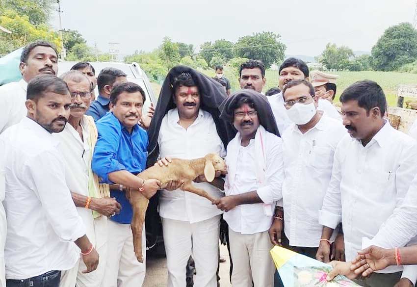 కులవృత్తుల అభివృద్ధికి కృషి