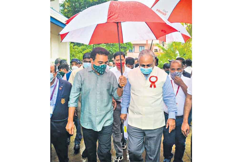 గుర్నానీకి కేటీఆర్‌ గొడుగు