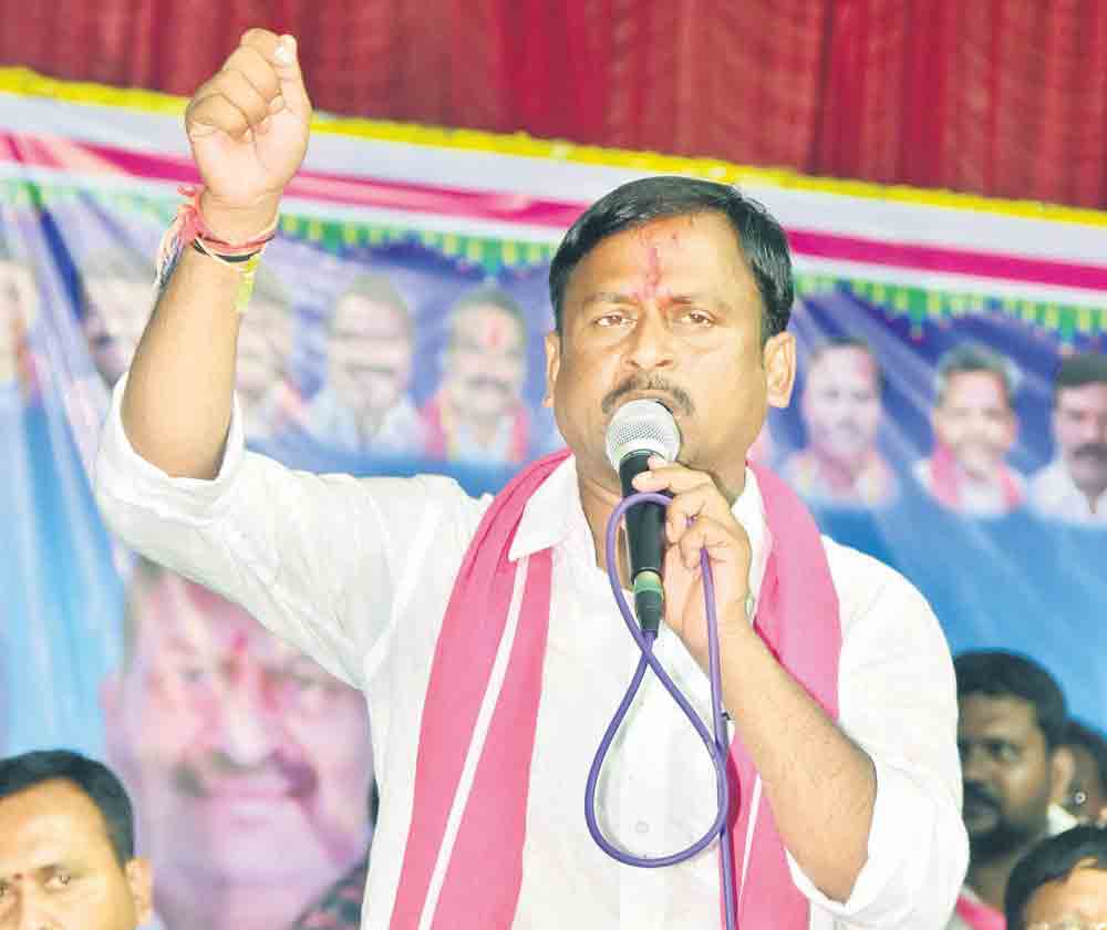 మీ కండ్ల ముందే పెరిగినోన్ని..