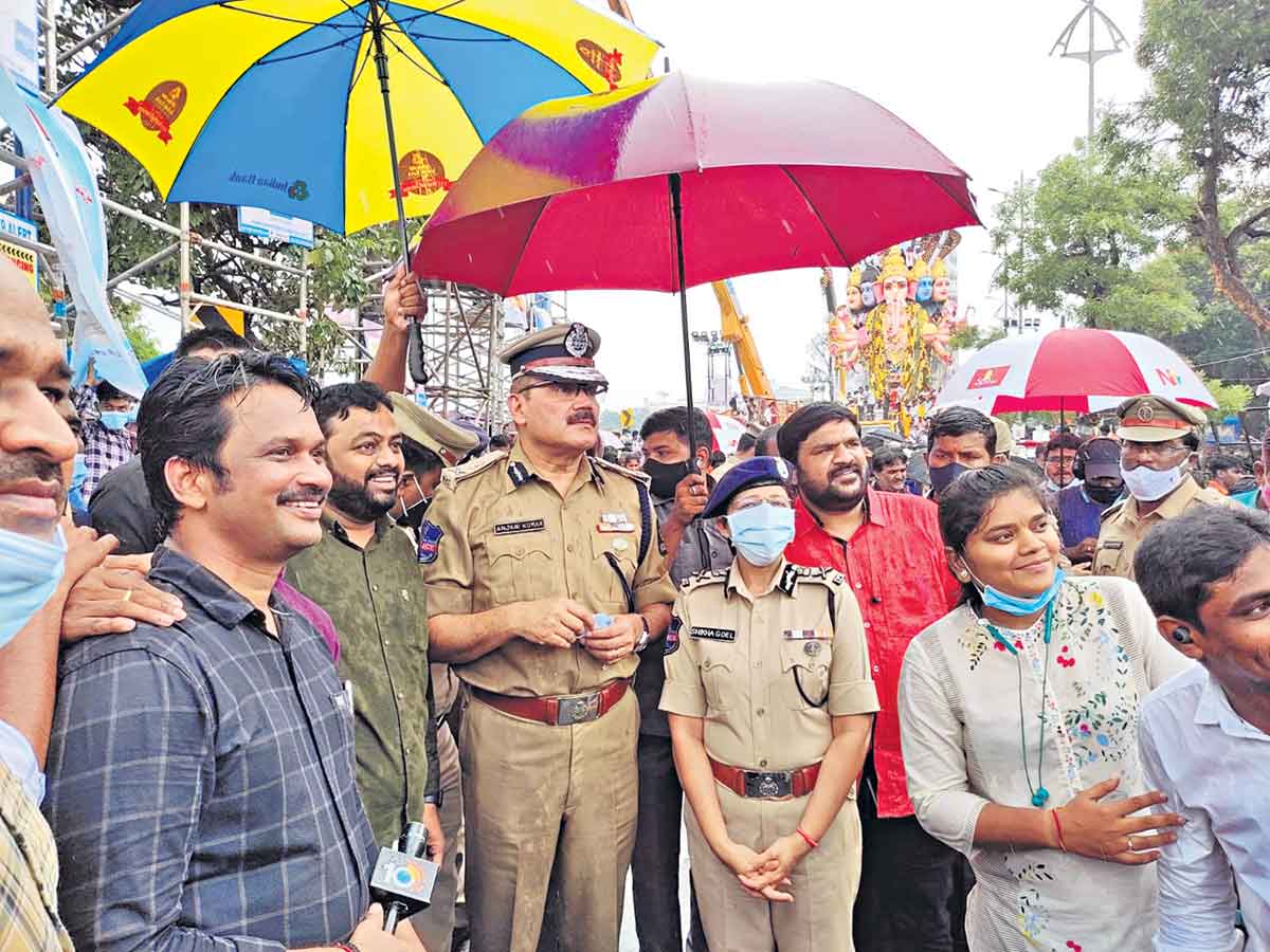 నగరంపై పోలీసు విభాగం డేగ కన్ను