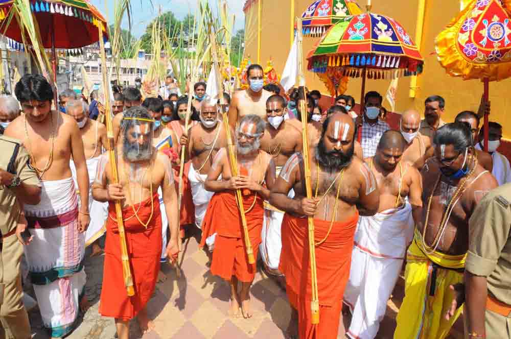 కనుల పండువగా..భద్రగిరి ప్రదక్షిణ