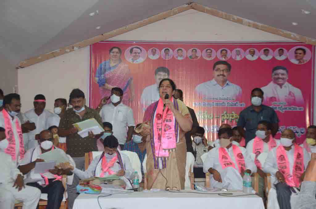 మరో 20 ఏళ్లు కేసీఆరే సీఎం