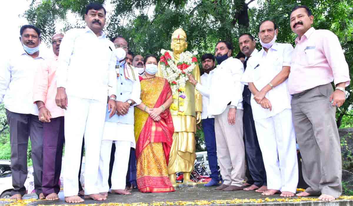 నిఖార్సయిన తెలంగాణ వాది కొండా ల‌క్ష్మ‌ణ్ బాపూజీ