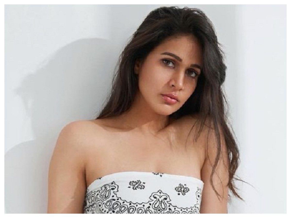 Lavanya Tripathi | అందాల రాక్షసి లావణ్య త్రిపాఠి